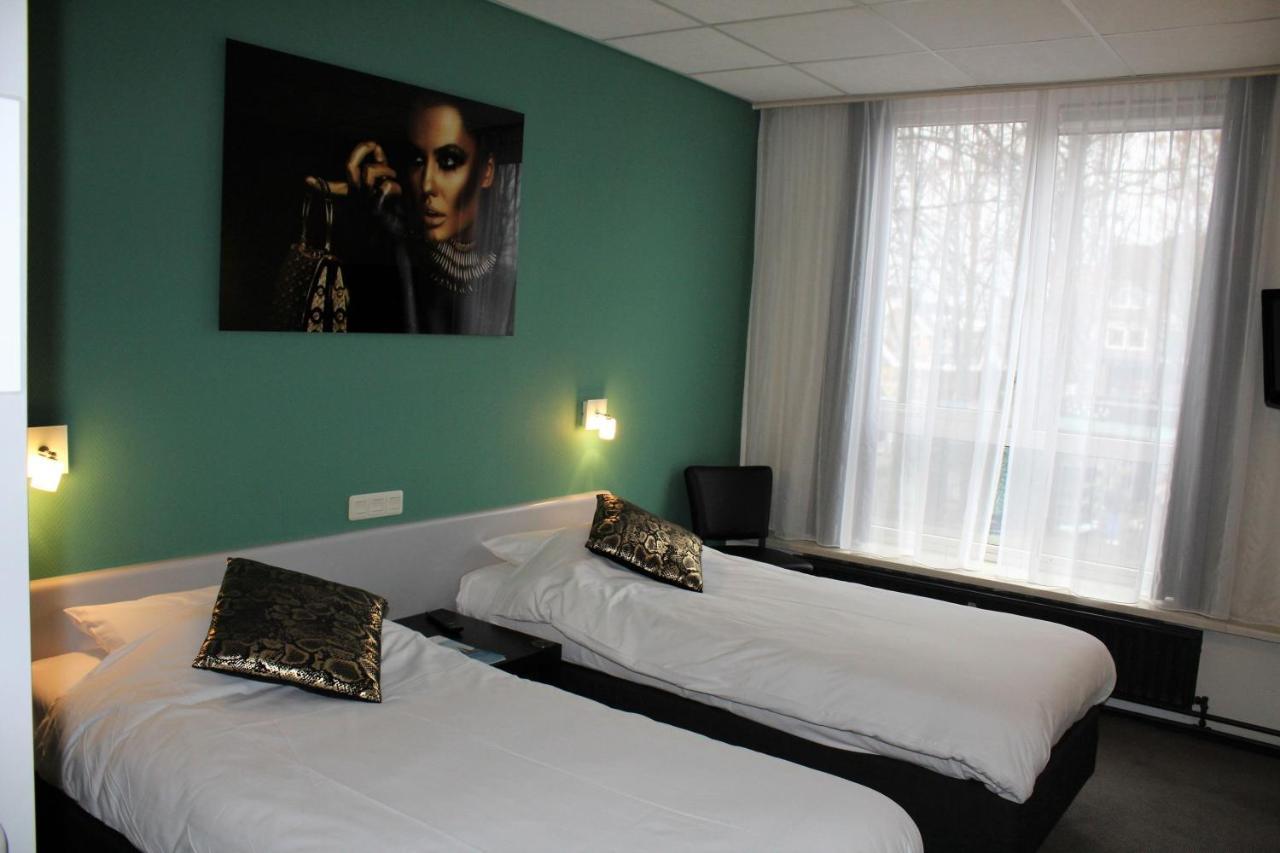 Hotel Restaurant De Jonge Heertjes Άαλσμιρ Εξωτερικό φωτογραφία
